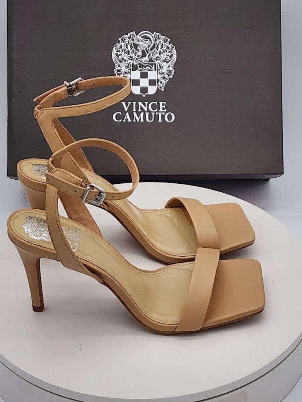 Vince Camuto Saprenda 2 Sandstone Nappa Leather Ankle Strap Heels Size 8.5 M - Picture 2 of 10
